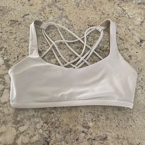 Lululemon Free To Be Wild Sports Bra, size 6
